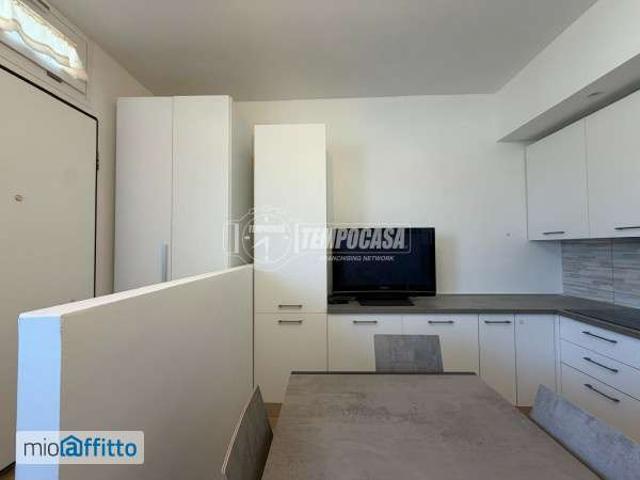Appartamento in affitto a Municipio 9, Milano