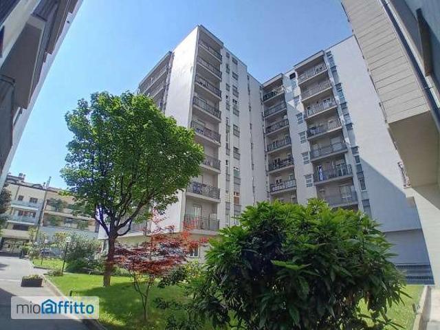 Appartamento in affitto a Municipio 9, Milano