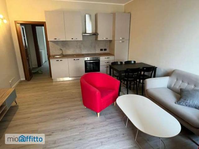 Appartamento in affitto a Municipio 9, Milano