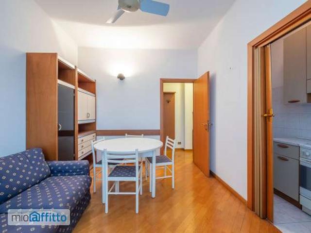 Appartamento in affitto a Municipio 9, Milano