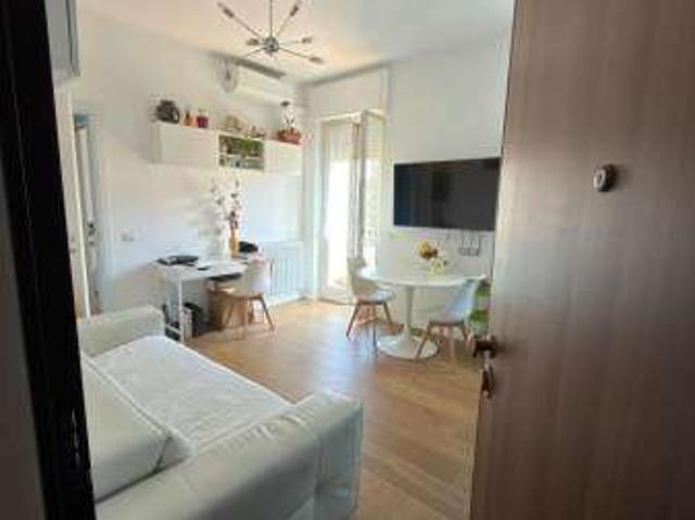 Appartamento in affitto a Municipio 9, Milano