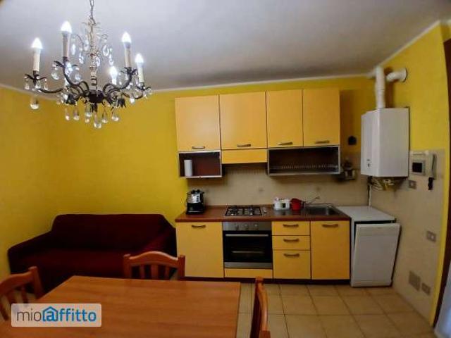 Appartamento in affitto a Campaccino, Angera