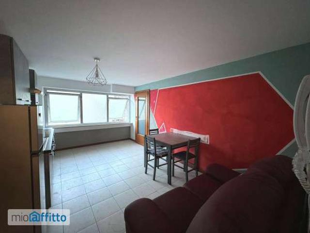 Appartamento in affitto a Porta Maggiore, Marche