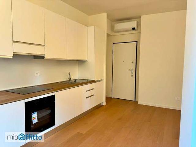 Appartamento in affitto a Municipio 7, Milano