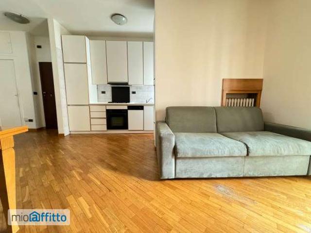 Appartamento in affitto a Municipio 7, Milano