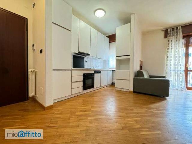 Appartamento in affitto a Municipio 7, Milano