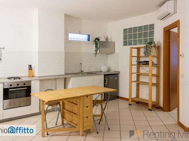 Appartamento in affitto a Municipio 6, Milano