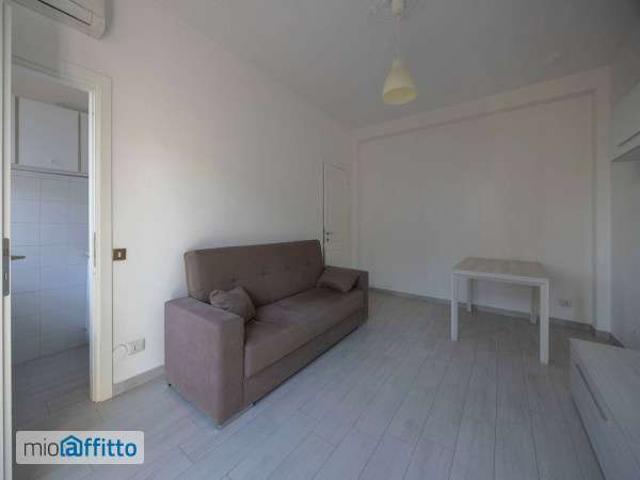 Appartamento in affitto a Municipio 7, Milano