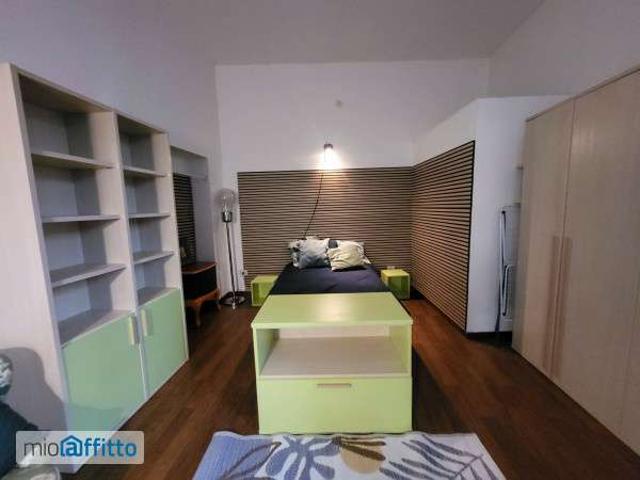 Appartamento in affitto a Municipio 6, Milano