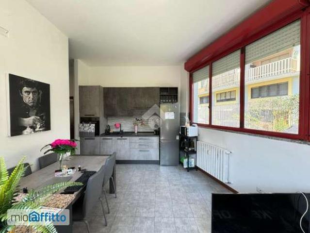 Appartamento in affitto a Municipio 6, Milano