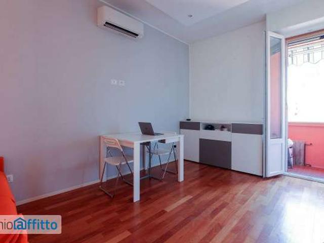 Appartamento in affitto a Municipio 6, Milano