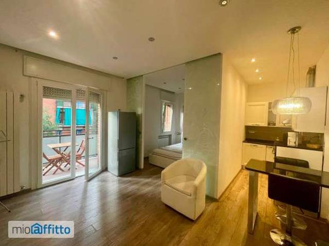 Appartamento in affitto a Municipio 7, Milano