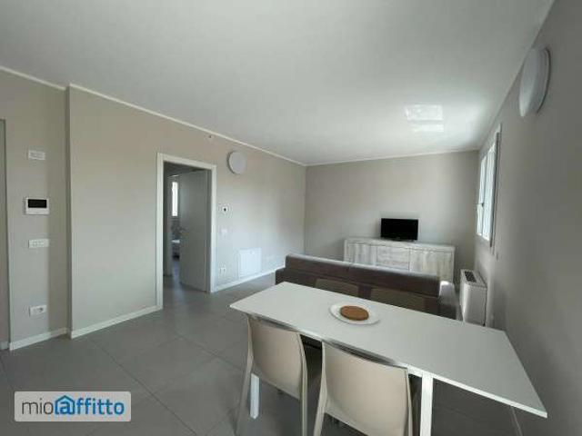 Appartamento in affitto a Municipio 6, Milano