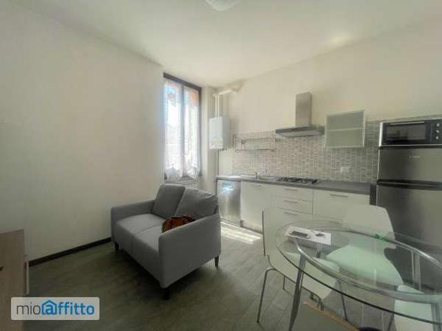 Appartamento in affitto a Municipio 7, Milano