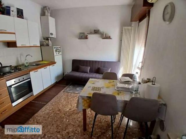 Appartamento in affitto a Azzano, Castel D'azzano