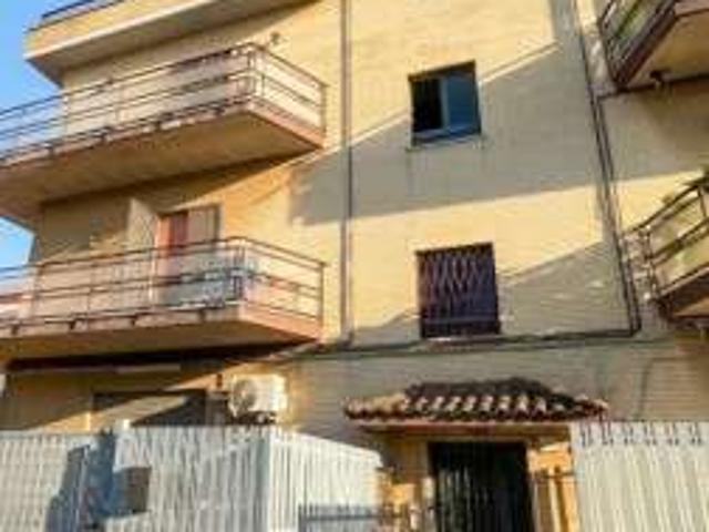 Appartamento in affitto a Municipio Roma XIII, Roma Capitale