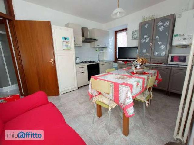 Appartamento in affitto a Comunità della Vallagarina, Borgo Sacco