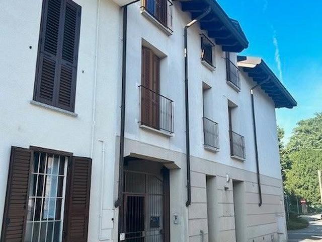 Appartamento in affitto a Robbiano, Giussano
