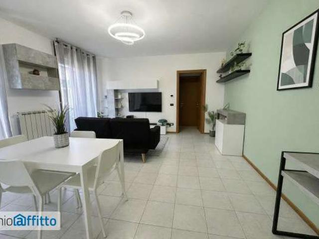 Appartamento in affitto a Cardano Al Campo, Lombardia