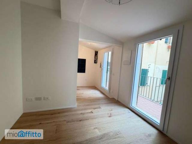 Appartamento in affitto a Santo Stefano, Bologna