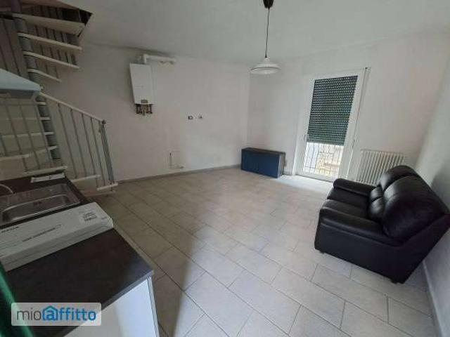 Appartamento in affitto a Turate, Lombardia