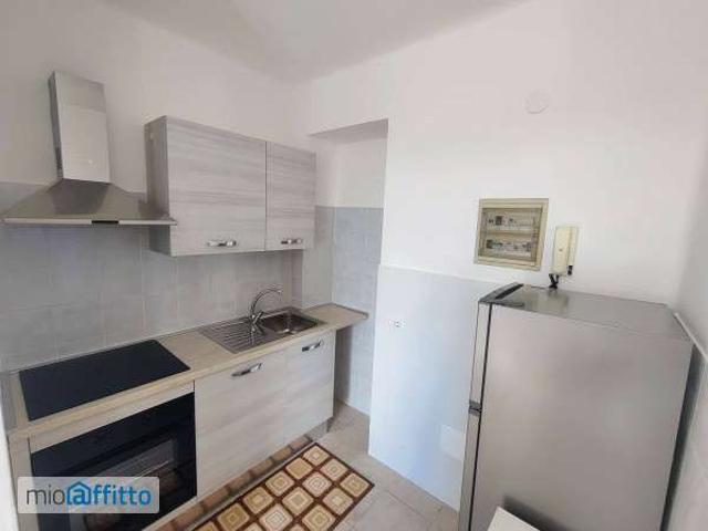 Appartamento in affitto a Pace, Marche