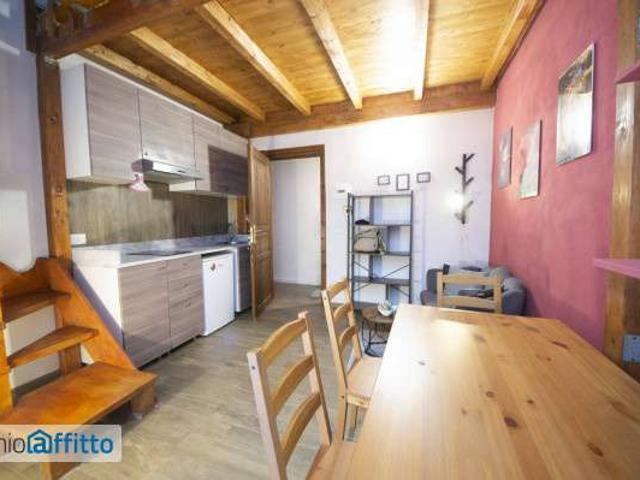 Appartamento in affitto a Municipalità 4, Campania