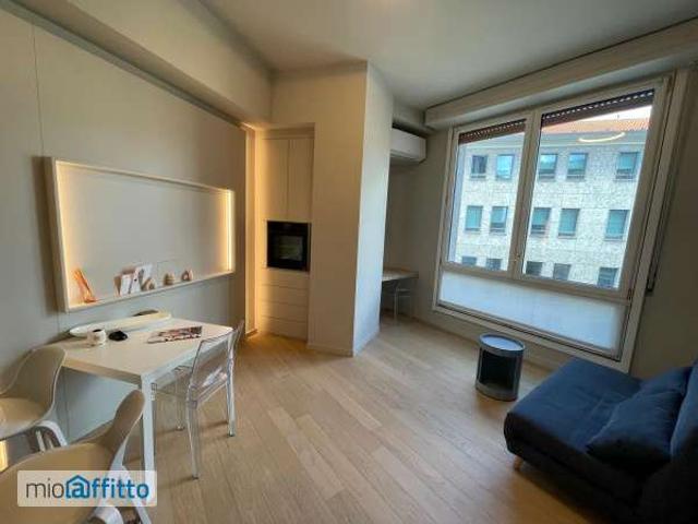 Appartamento in affitto a Municipio 1, Milano