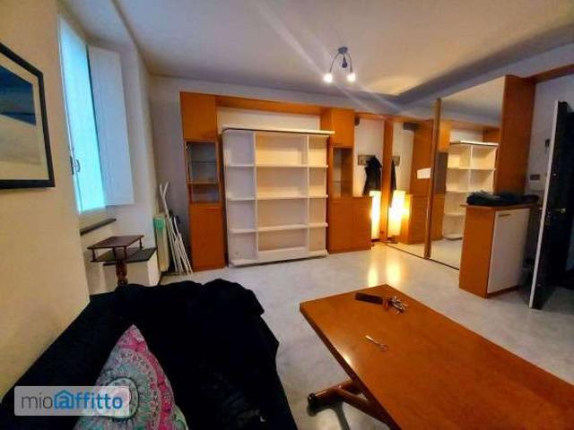 Appartamento in affitto a Centro Est, Serra Riccò