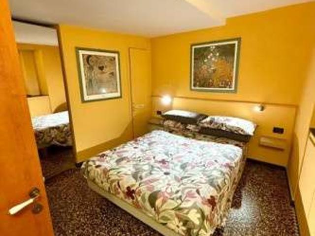 Appartamento in affitto a Centro Est, Serra Riccò