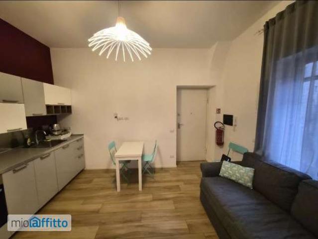 Appartamento in affitto a Municipalità 4, Campania