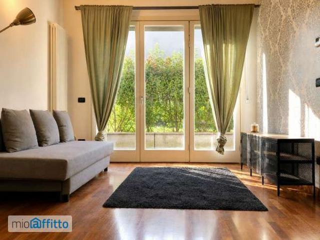 Villa Indipendente in affitto a Municipio 8 di Milano, Milano