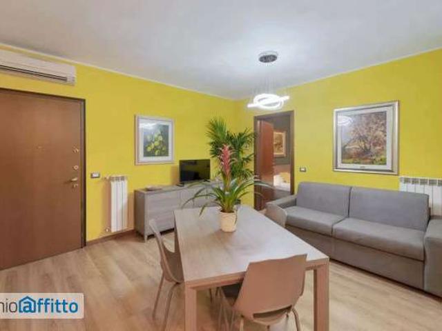 Villa Indipendente in affitto a Municipio 8 di Milano, Milano