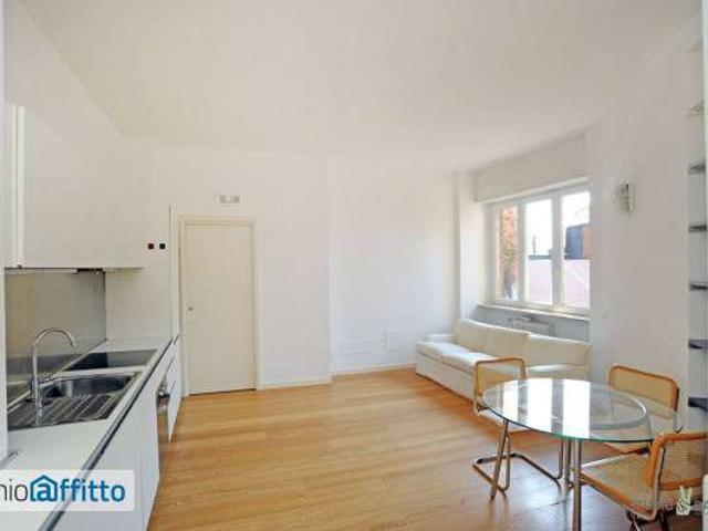 Villa Indipendente in affitto a Municipio 8 di Milano, Milano