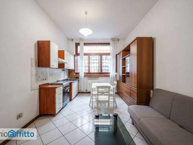 Villa Indipendente in affitto a Municipio 8 di Milano, Milano