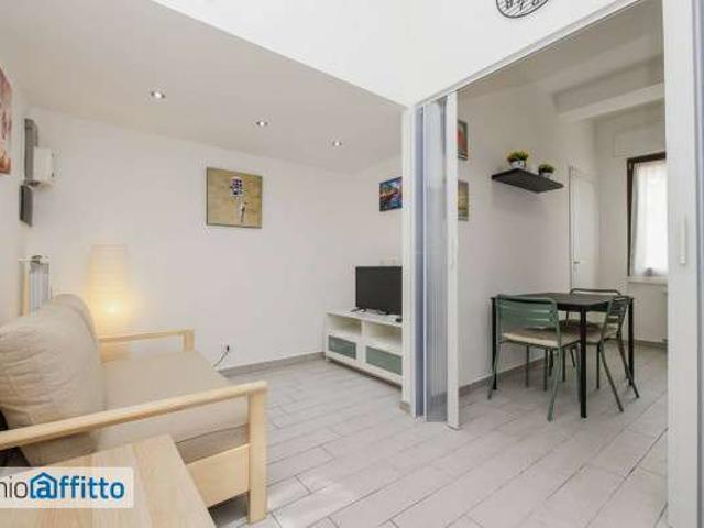 Villa Indipendente in affitto a Municipio 8 di Milano, Milano