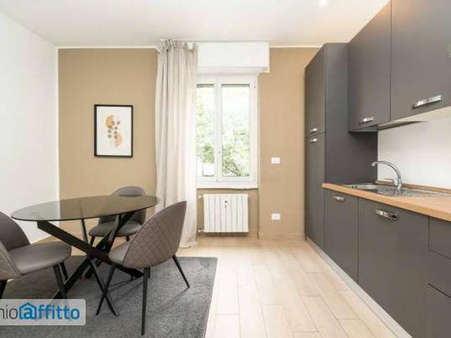 Villa Indipendente in affitto a Municipio 8 di Milano, Milano