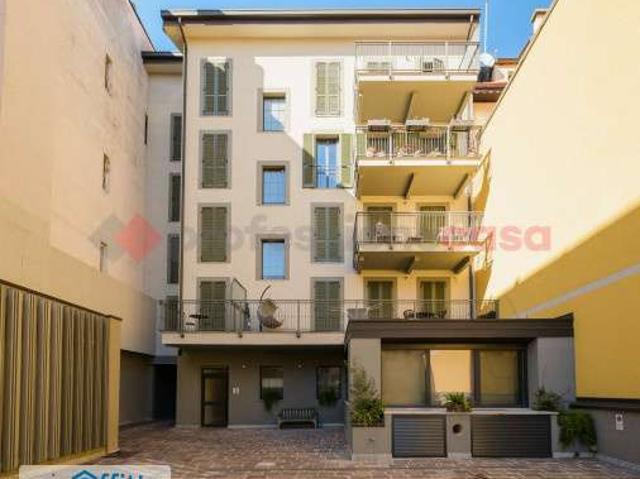 Appartamento in affitto a Municipio 6, Milano
