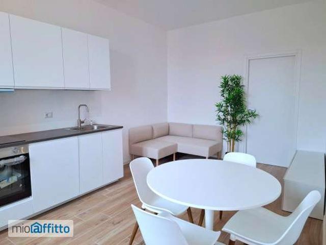 Appartamento in affitto a Ticinese, Milano