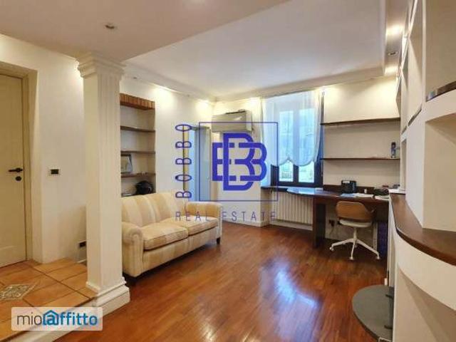 Appartamento in affitto a Ticinese, Milano