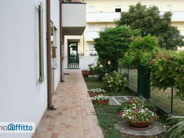 Appartamento in affitto a Commenda Est, Rovigo
