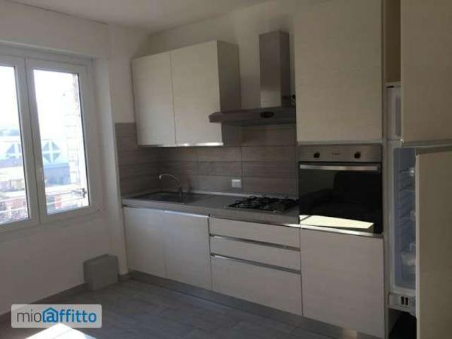 Appartamento in affitto a Caserme, Como