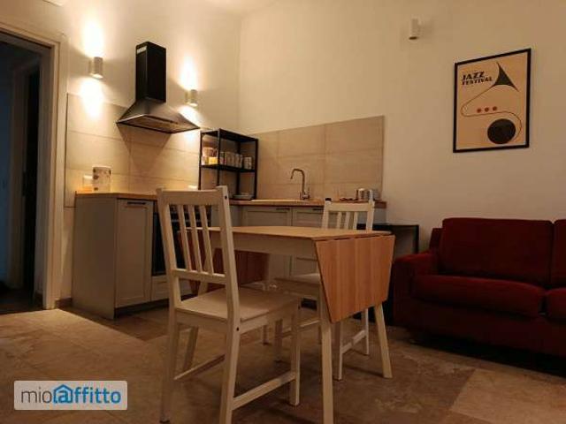 Appartamento in affitto a Municipio 9, Milano