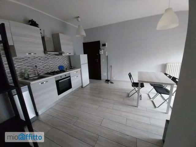 Appartamento in affitto a Municipio 9, Milano
