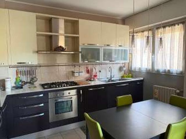 Appartamento in affitto a Municipio 9, Milano