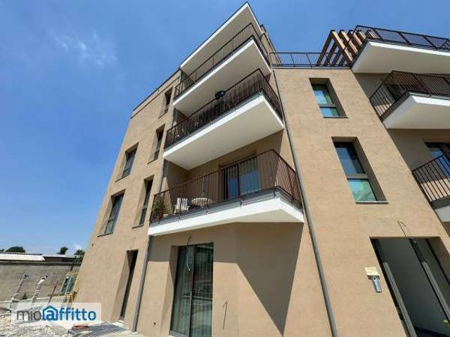 Appartamento in affitto a Municipio 9, Milano
