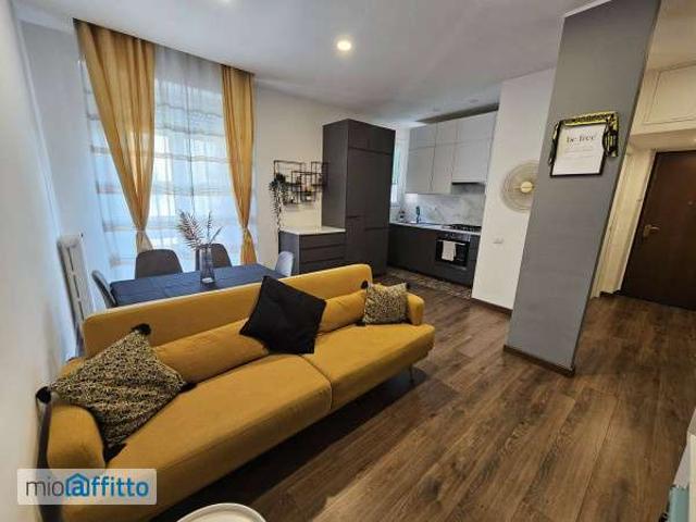 Appartamento in affitto a Municipio 7, Milano