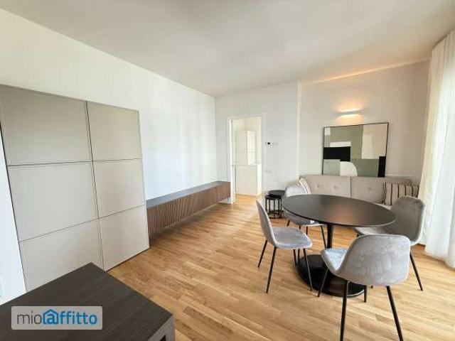 Appartamento in affitto a Municipio 6, Milano