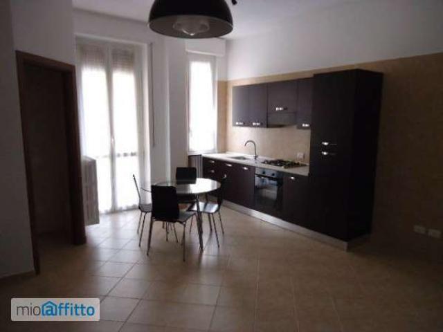 Appartamento in affitto a Municipio 6, Milano
