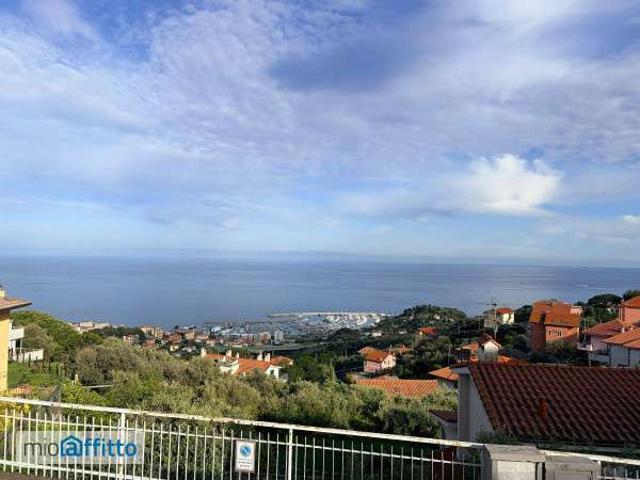 Appartamento in affitto a Castagnabuona, Varazze